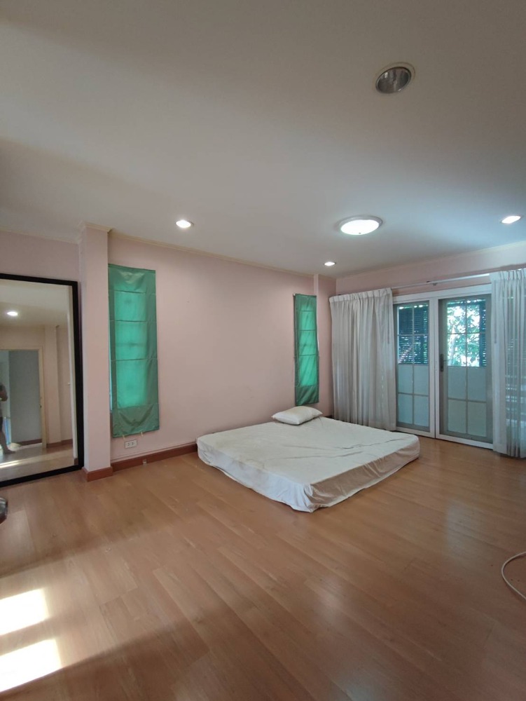 ให้เช่าบ้านเสรีไทย-นิด้า : ให้เช่า บ้านภัทรา รามคำแหง 76 ใกล้ RAIS, The Mall บางกะปิ