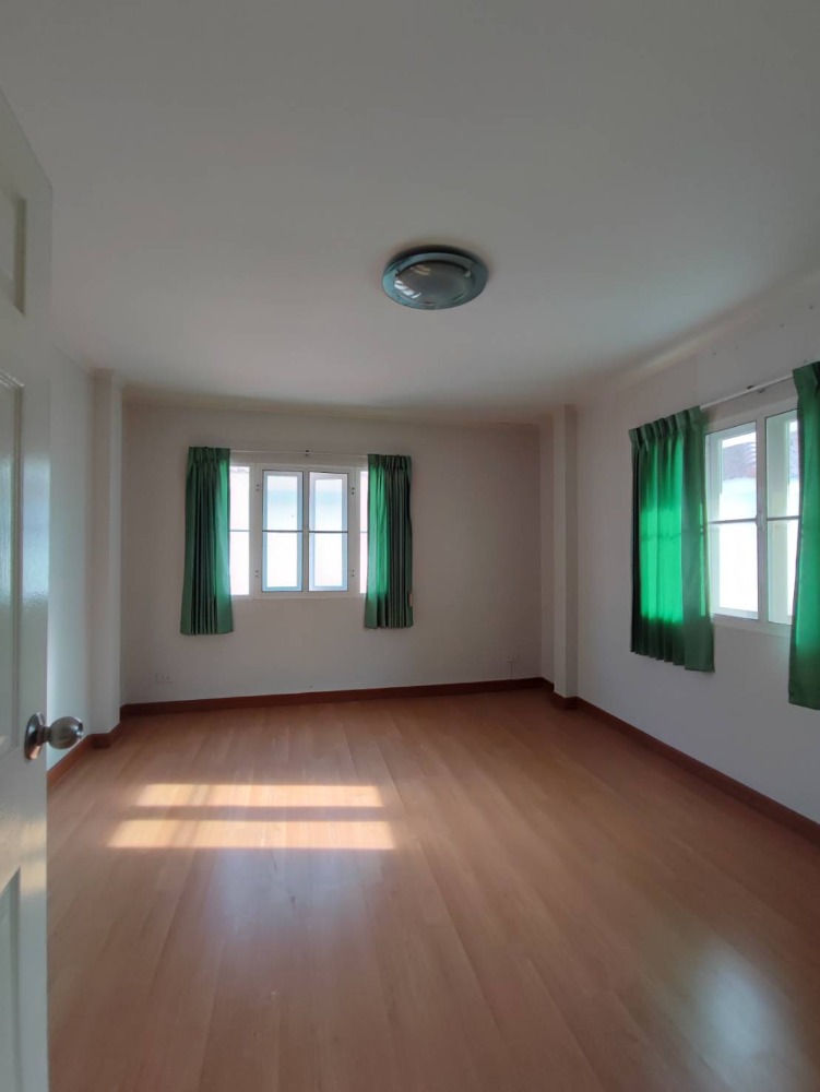 ให้เช่าบ้านเสรีไทย-นิด้า : ให้เช่า บ้านภัทรา รามคำแหง 76 ใกล้ RAIS, The Mall บางกะปิ