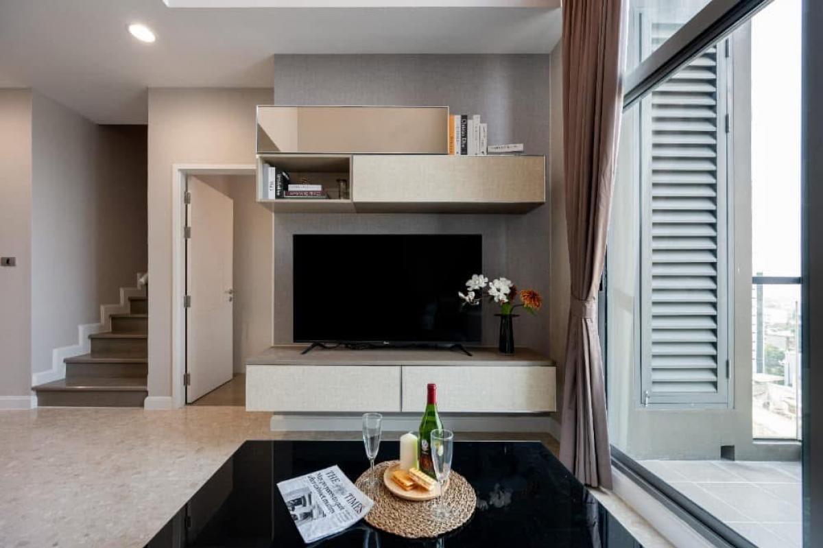 For SaleCondoSukhumvit, Asoke, Thonglor : For sale: The Crest Sukhumvit 34, size 98.05 Sq.m Duplex 2 bed 2 bath, only 18.5 MB, contact 086-795-9997 Jimmy