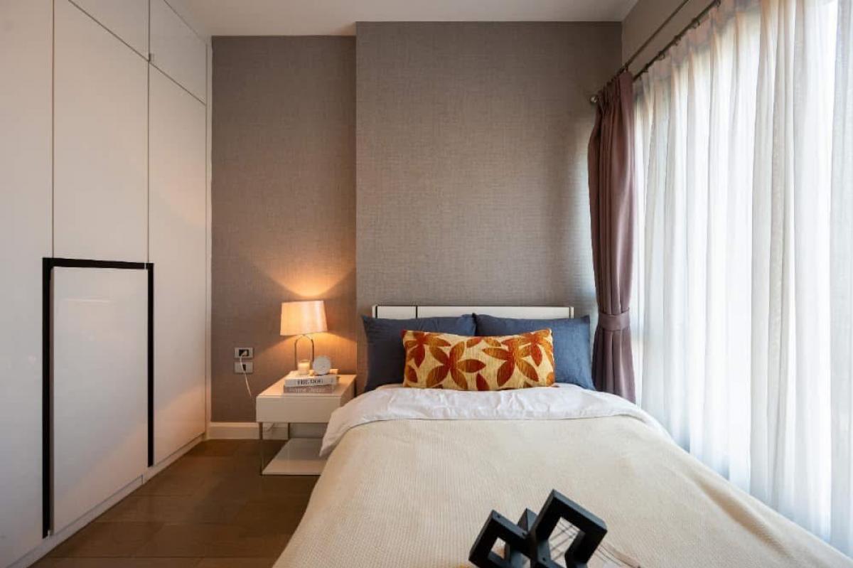 For SaleCondoSukhumvit, Asoke, Thonglor : For sale: The Crest Sukhumvit 34, size 98.05 Sq.m Duplex 2 bed 2 bath, only 18.5 MB, contact 086-795-9997 Jimmy