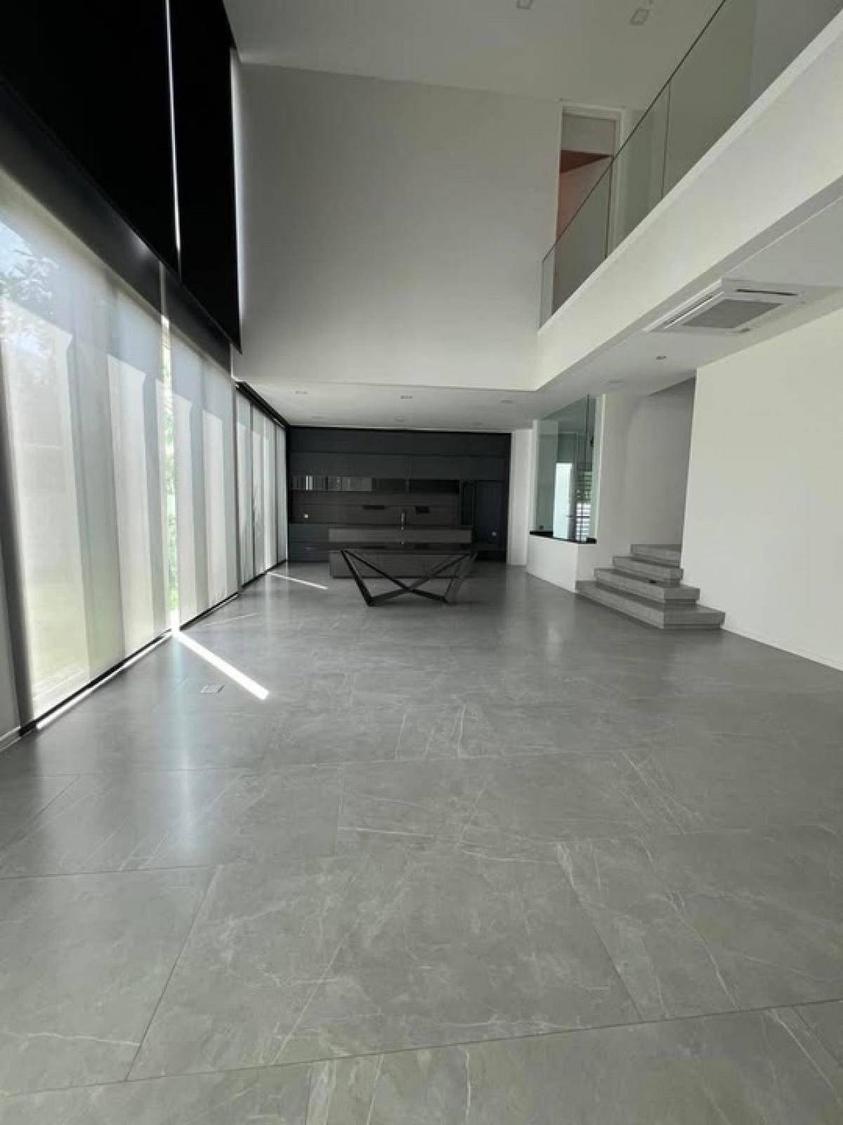 ขายบ้านบางนา แบริ่ง ลาซาล : ขายบ้าน Vive Bangna ขนาด 354 Sq.m  4 bed 5 bath เพียง 48 MB ติดต่อ 086-795-9997 จิมมี่