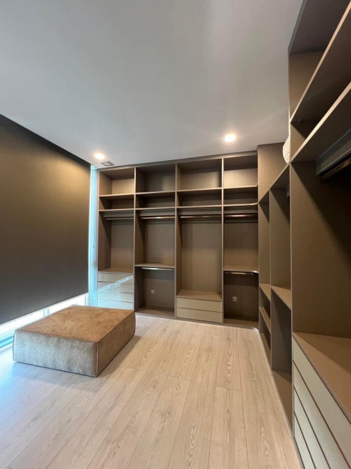 ขายบ้านบางนา แบริ่ง ลาซาล : ขายบ้าน Vive Bangna ขนาด 354 Sq.m  4 bed 5 bath เพียง 48 MB ติดต่อ 086-795-9997 จิมมี่