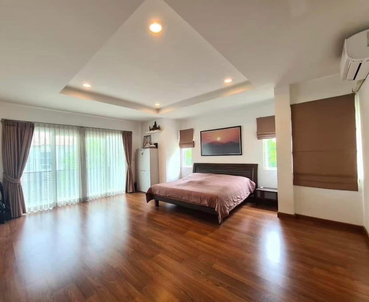 ขายบ้านลาดกระบัง สุวรรณภูมิ : ขายบ้าน Centro อ่อนนุช วงแหวน ขนาด 240 Sq.m 3 bed 2 bath เพียง 9.85 MB ติดต่อ 086-795-9997 จิมมี่