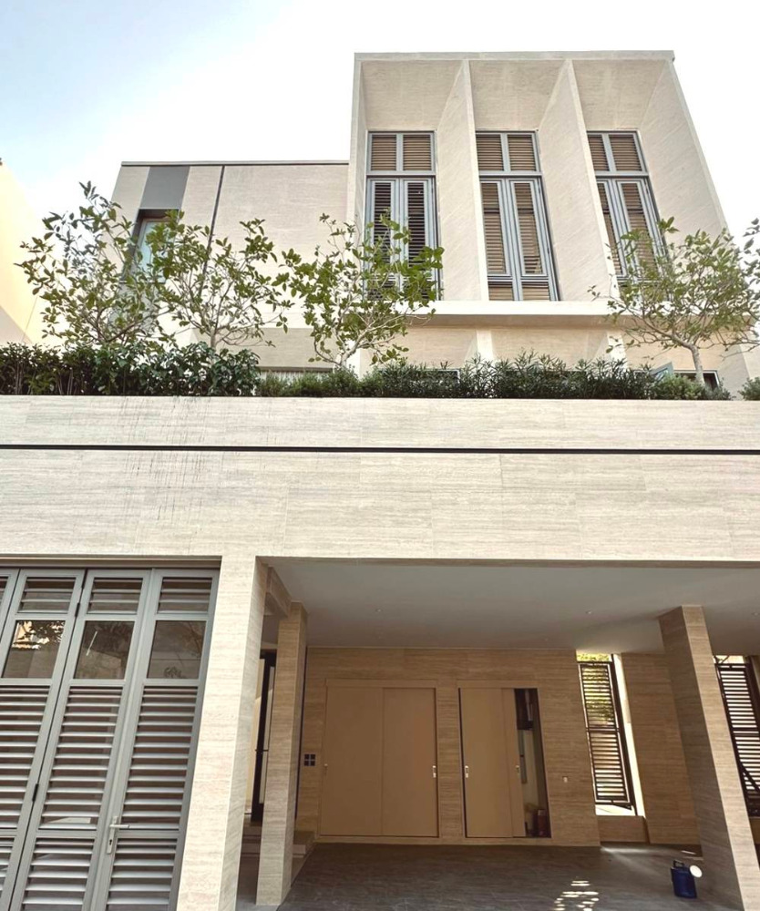 For SaleHouseSathorn, Narathiwat : Baan Chan House B (Adler Chan road): Soi Chan 51 65.32sqwah 533sqm. 59,900,000 Am: 0656199198