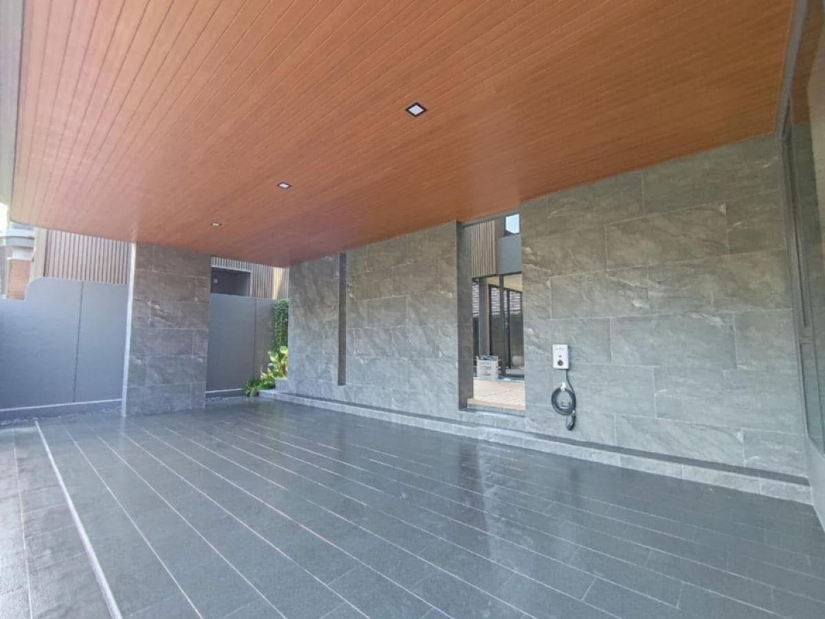 ขายบ้านพระราม 9 เพชรบุรีตัดใหม่ RCA : ขาย Bugaan พระราม9 เหม่งจ๋าย ขนาด 522 Sq.m 4 bed 5 bath เพียง 95 MB ติดต่อ 086-795-9997( จิมมี่)