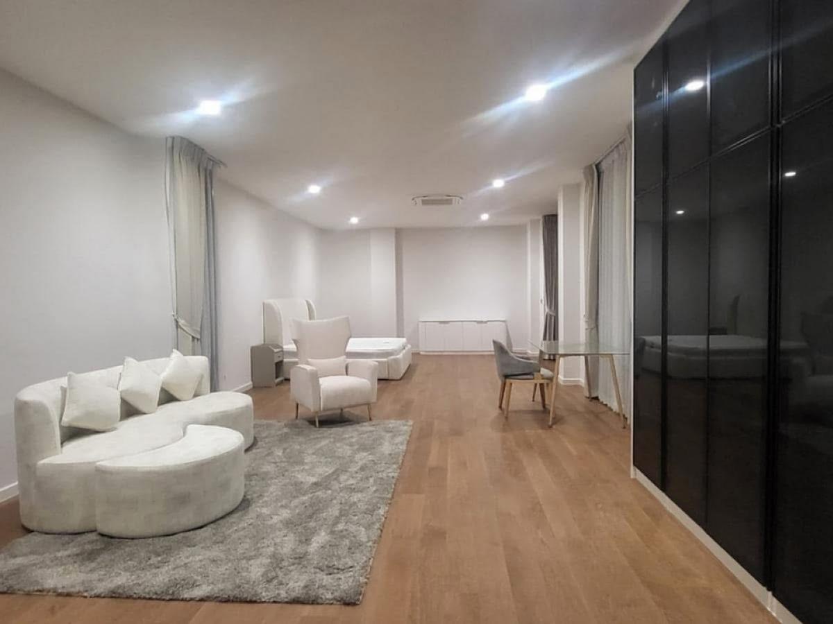 ขายบ้านพระราม 9 เพชรบุรีตัดใหม่ RCA : ขาย Bugaan พระราม9 เหม่งจ๋าย ขนาด 522 Sq.m 4 bed 5 bath เพียง 95 MB ติดต่อ 086-795-9997( จิมมี่)