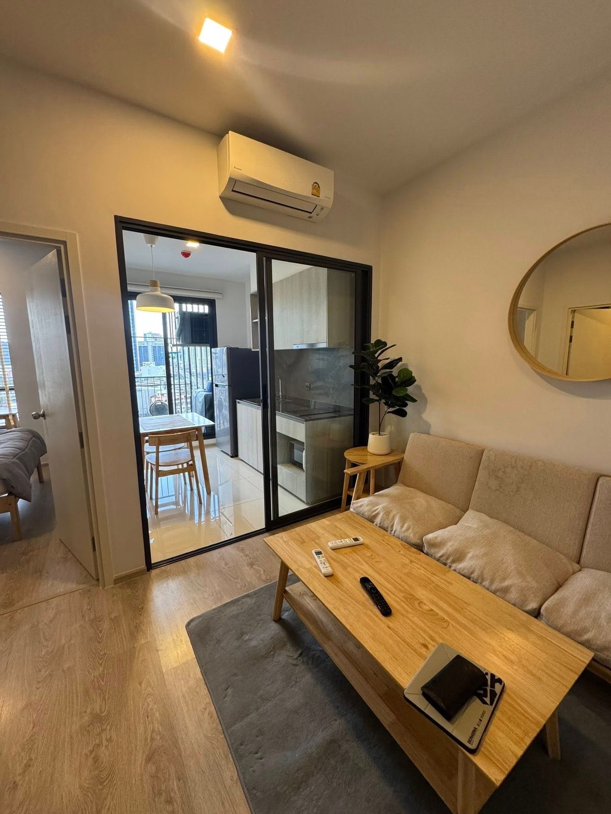 For RentCondoRama9, Petchburi, RCA : [💥𝐔𝐫𝐠𝐞𝐧𝐭] 𝐓𝐡𝐞𝐓𝐫𝐞𝐞 𝐏𝐚𝐭𝐭𝐚𝐧𝐚𝐤𝐚𝐫𝐧 – 𝐄𝐤𝐤𝐚𝐦𝐚𝐢 Beautiful condo, location,Ekkama - Thonglor, close to Airport Link, expressway. The room is about to become available. Welcome to reserve.🏢