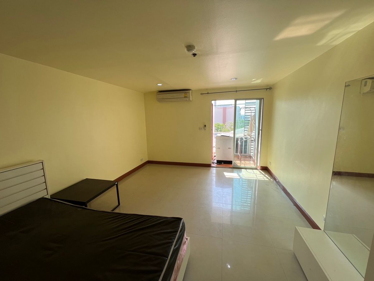 ขายคอนโดบางนา แบริ่ง ลาซาล : ขายพร้อมคนเช่า ใกล้ BTS บางนา ,ทางด่วน, ใกล้ไบเทค บางนา