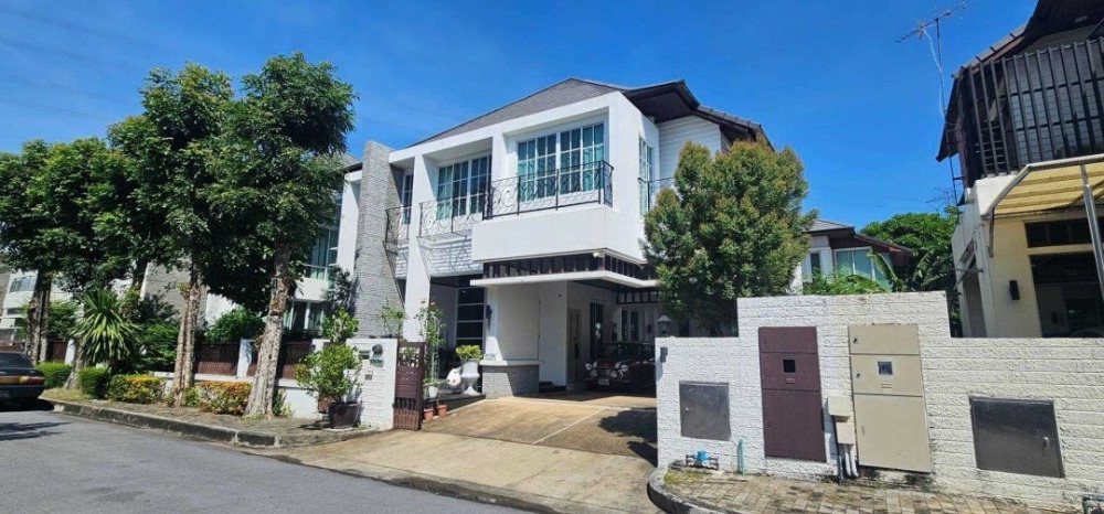 For SaleHouseBangna, Bearing, Lasalle : Single house for sale, very beautiful house, Blue Lagoon Village 1, Bangna-Wongwaen, size 80.70 sq m., price 12.59 million baht.