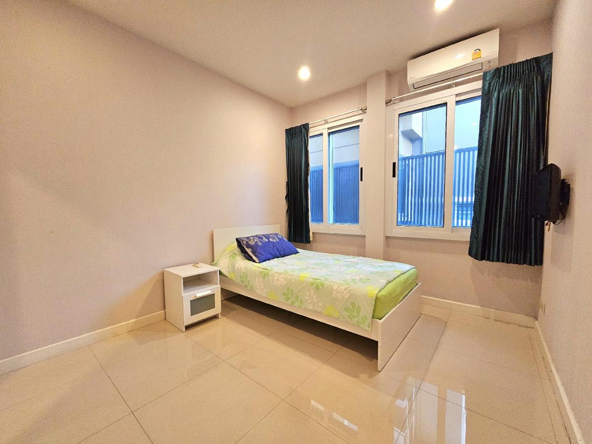 For RentHouseLadprao, Central Ladprao : 5 bedroom detached house, Lat Phrao