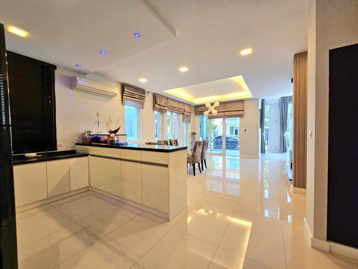 For RentHouseLadprao, Central Ladprao : 5 bedroom detached house, Lat Phrao