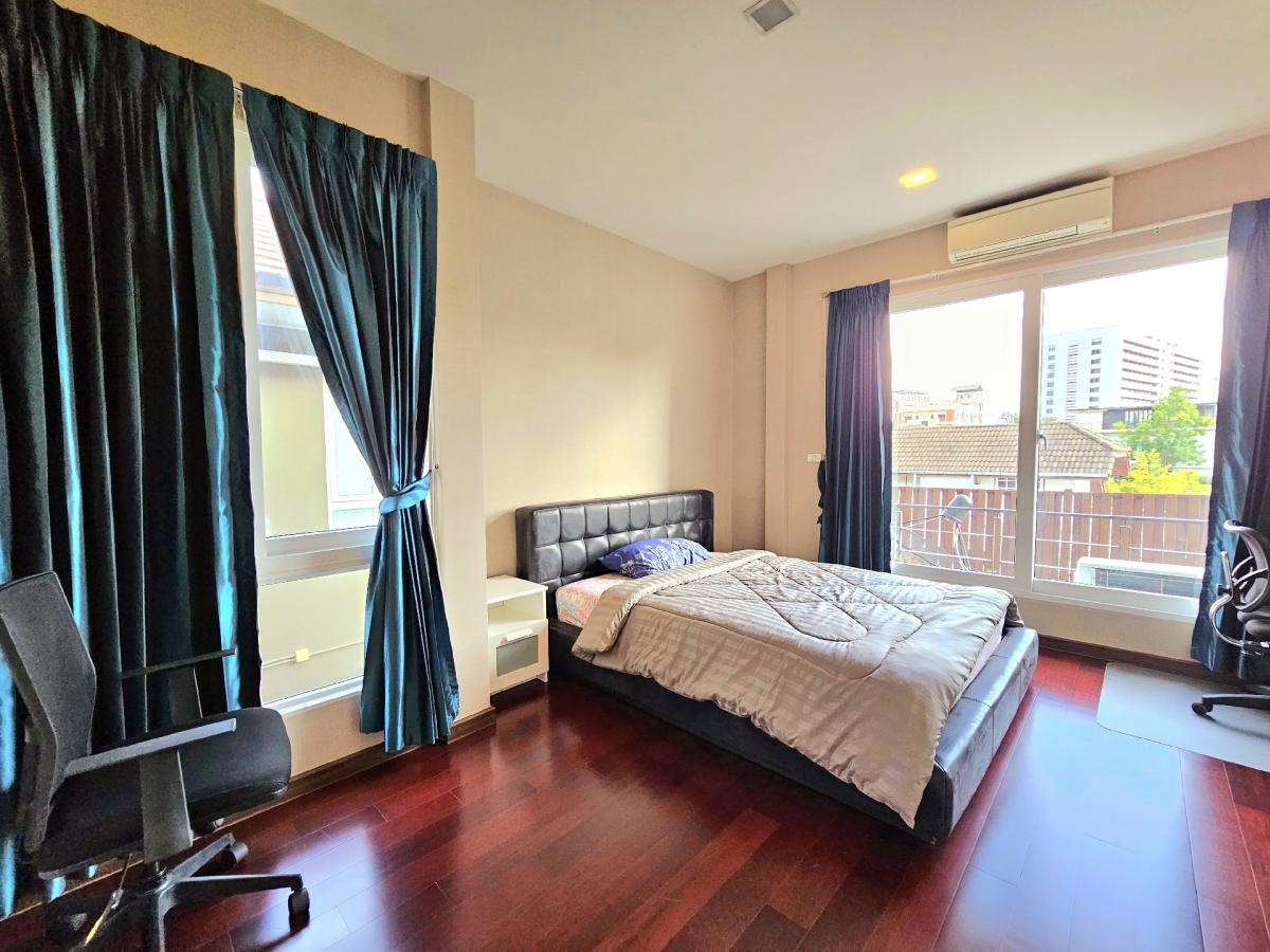 For RentHouseLadprao, Central Ladprao : 5 bedroom detached house, Lat Phrao