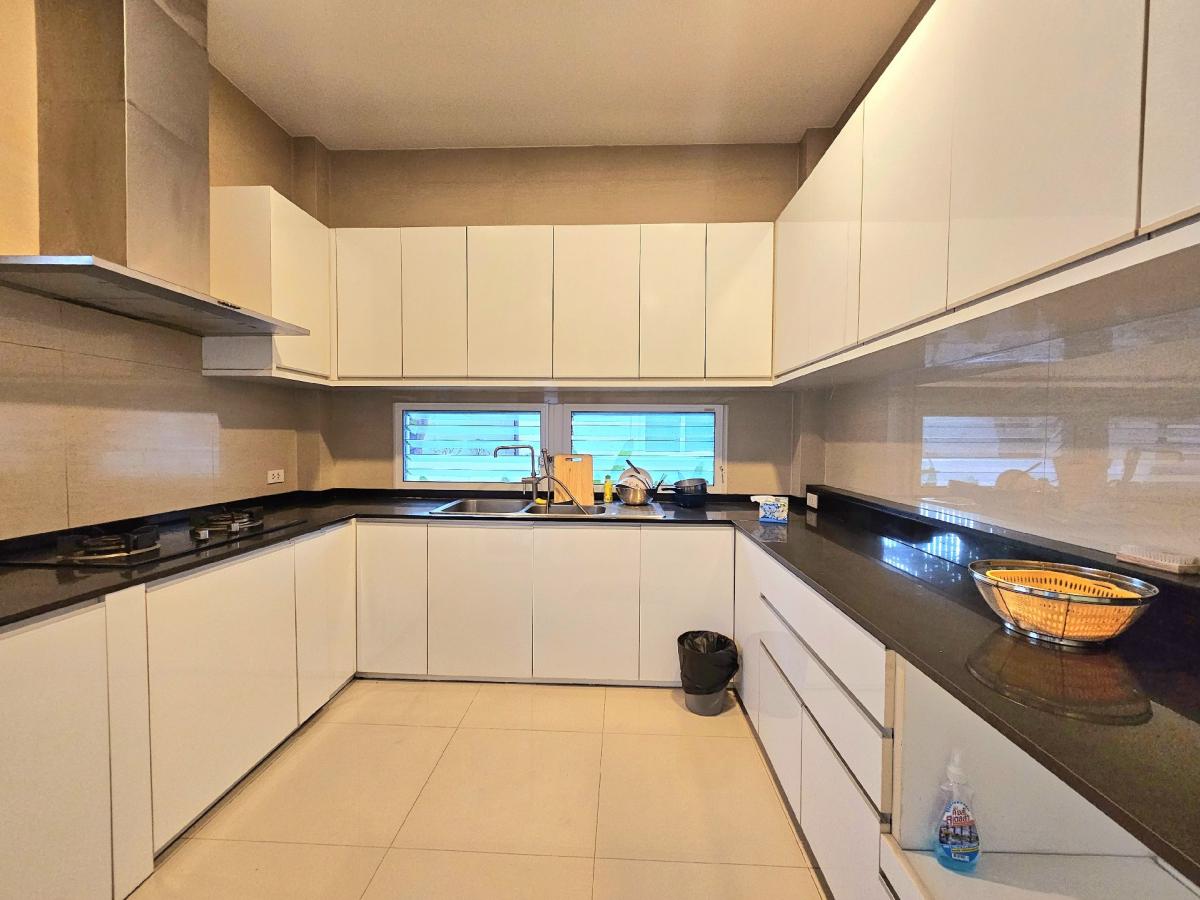 For RentHouseLadprao, Central Ladprao : 5 bedroom detached house, Lat Phrao