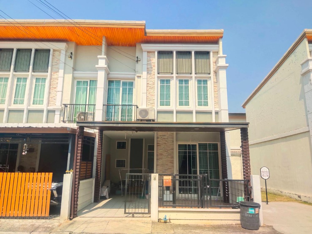 For SaleTownhomeRama5, Ratchapruek, Bangkruai : For sale: 2-storey townhouse in the middle of Nonthaburi city, modern style, beautiful, ready to move in, Golden Town Village, Wong Sawang-Ratchada