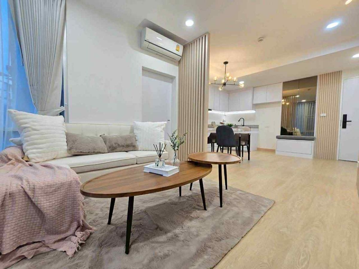 คอนโดรีโนเวทใหม่ ไซด์ใหญ่ เหมือนอยู่บ้าน เดินทางสะดวกใกล้ที่ทำงาน กับโครงการ ดิ ไอริส พระราม 9-ศรีนครินทร์ ทำเลที่ใช่ในราคาที่คุณเอื้อมถึง 2.49 ล้าน Loading...