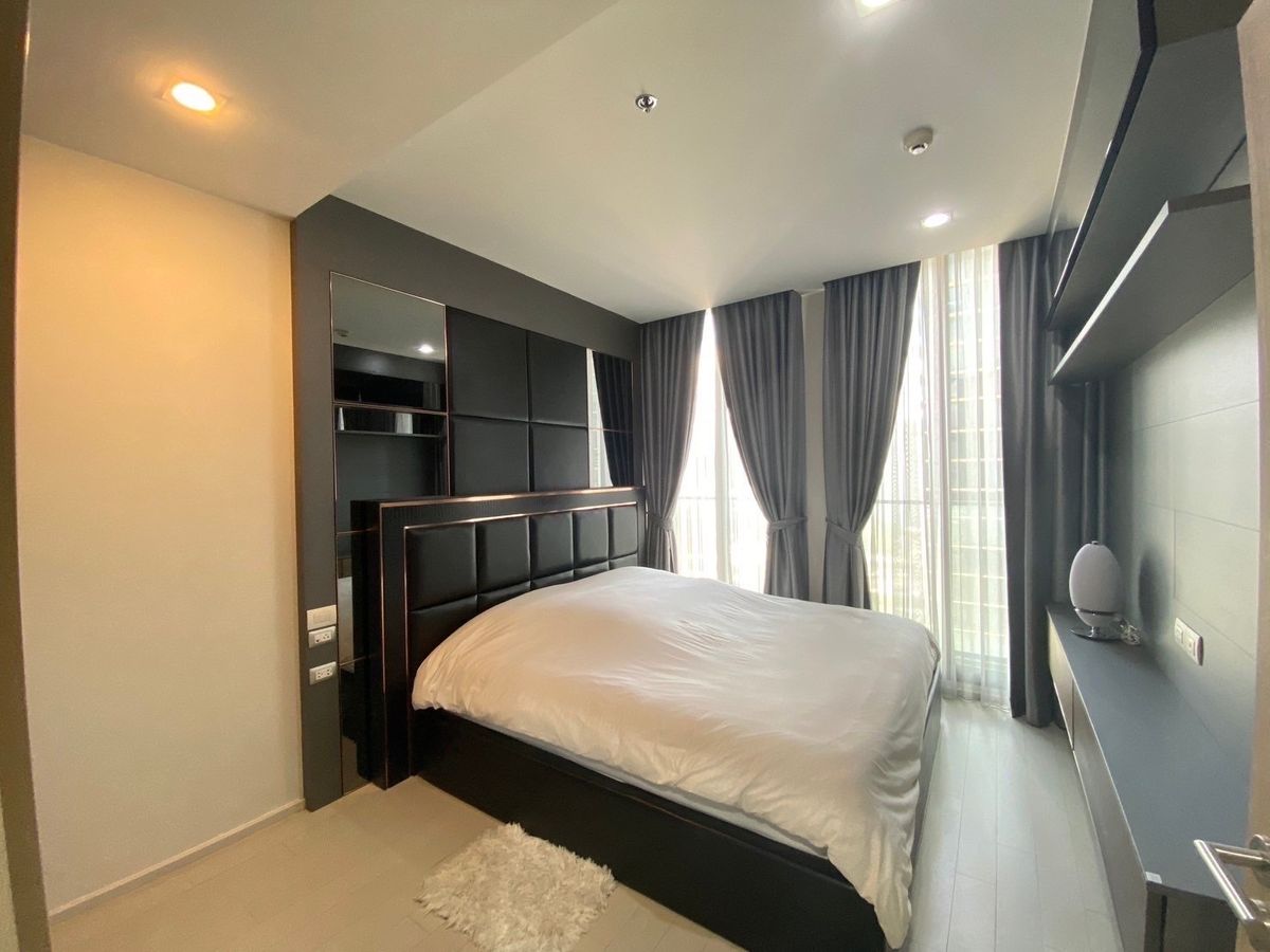 For SaleCondoWitthayu, Chidlom, Langsuan, Ploenchit : Condo for sale: Noble Ploenchit, near BTS Ploenchit, only 100 meters away.