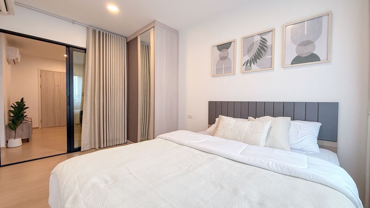 For RentCondoChokchai 4, Ladprao 71, Ladprao 48, : Details for rent. CHATATAI HALLMARK LADPRAO - Chokchai 4 near MRT Chokchai 4📲📢 Inquiries LD LINE RANGSIMA07 (The new room has never been there). 
