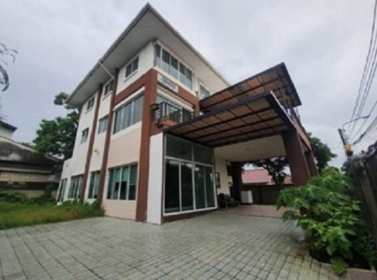 ให้เช่าโฮมออฟฟิศเกษตร นวมินทร์ ลาดปลาเค้า : โทร. 081-632-0632 ให้เช่าHome Office บ้านเดี่ยว 3 ชั้น ซอยประเสริฐมนูกิจ เข้าซอยไม่ลึก เกษตรศาสตร์ ลาดปลาเค้า  แอร์ทั้งหลัง 7 เครื่อง / เฟอร์นิเจอร์บางส่วน /  อยู่อาศัยหรือทำโฮมออฟฟิศ จดบริษัทได้