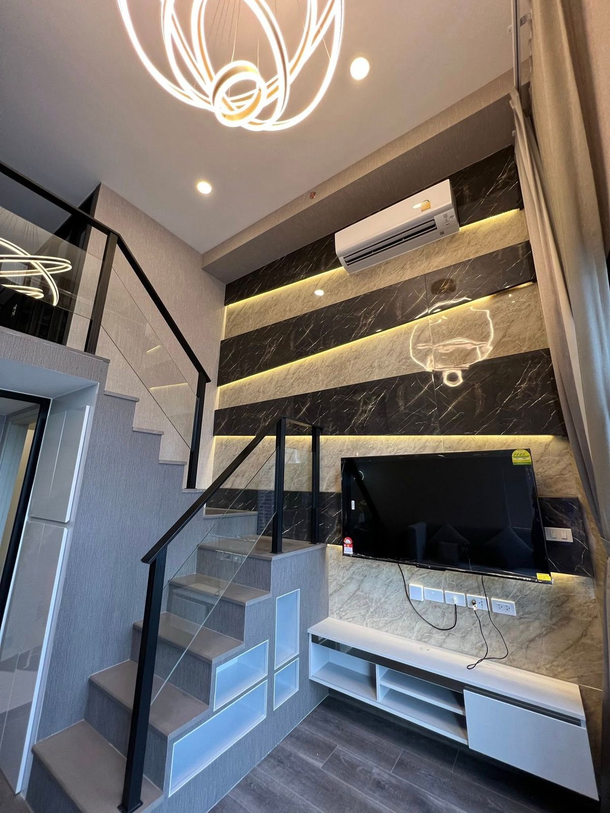 For RentCondoKasetsart, Ratchayothin : [💥𝐑𝐄𝐍𝐓 𝐍𝐎𝐖] Knightbrige Space Ratchayothin, a beautiful condo with furniture, good location next to the BTS, ready to move in 🏢