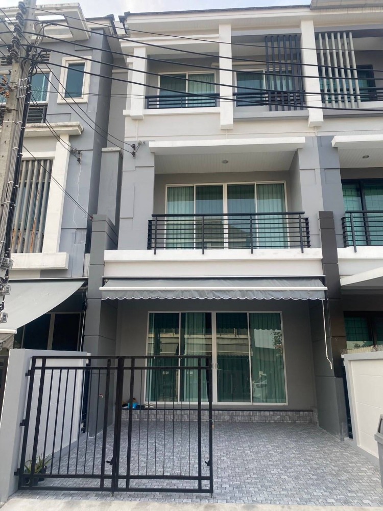 For SaleTownhomeRamkhamhaeng, Hua Mak : Townhome for sale, 3 floors, 20 sq wa, Baan Klang Muang, Rama 9 - Ramkhamhaeng, near Town in Town