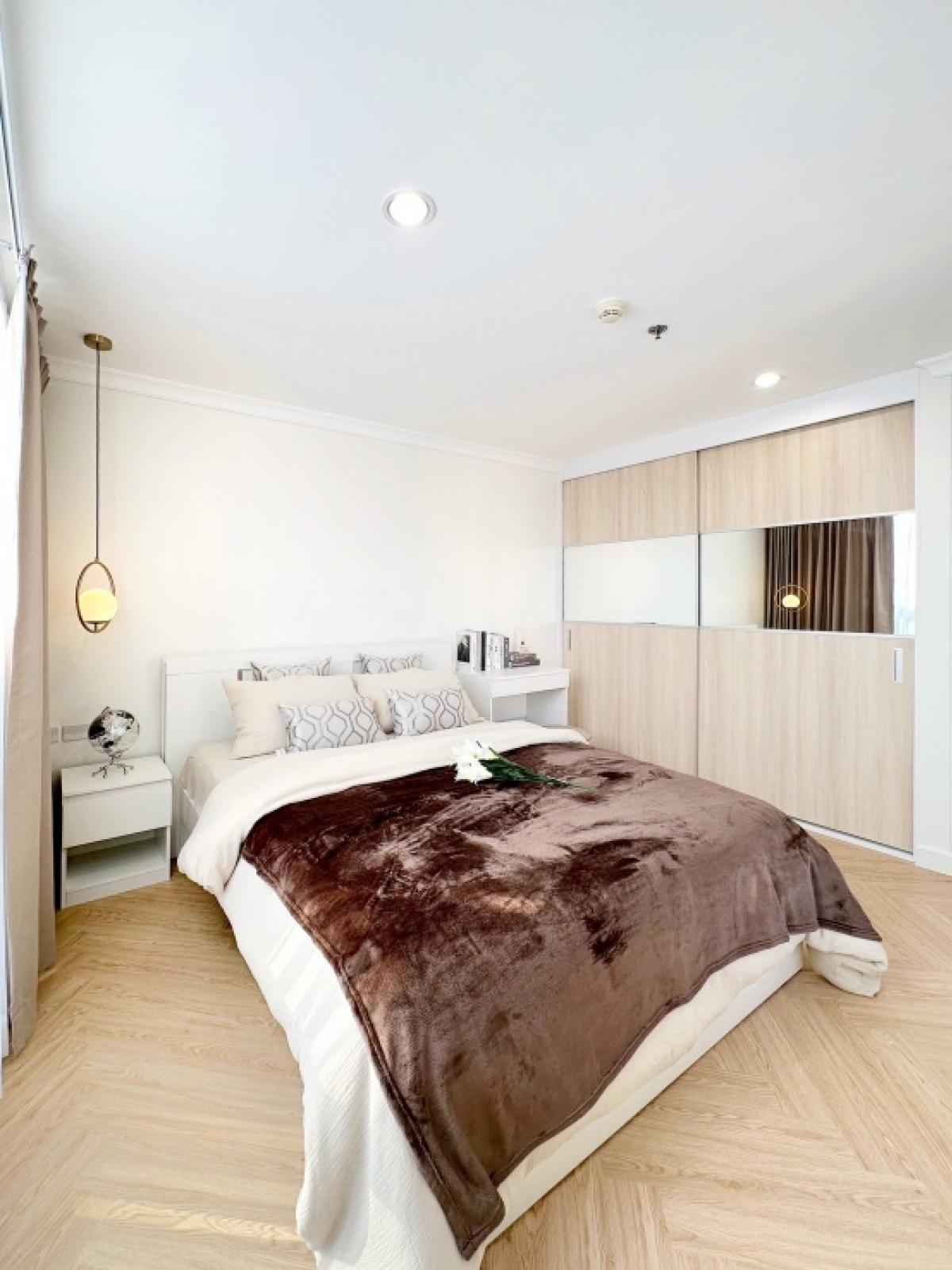 ขายคอนโดปิ่นเกล้า จรัญสนิทวงศ์ : คอนโดใกล้ศิริราช ขายด่วน ลุมพินี สวีท สะพานพระราม 8 พร้อมอยู่ ราคาพิเศษ