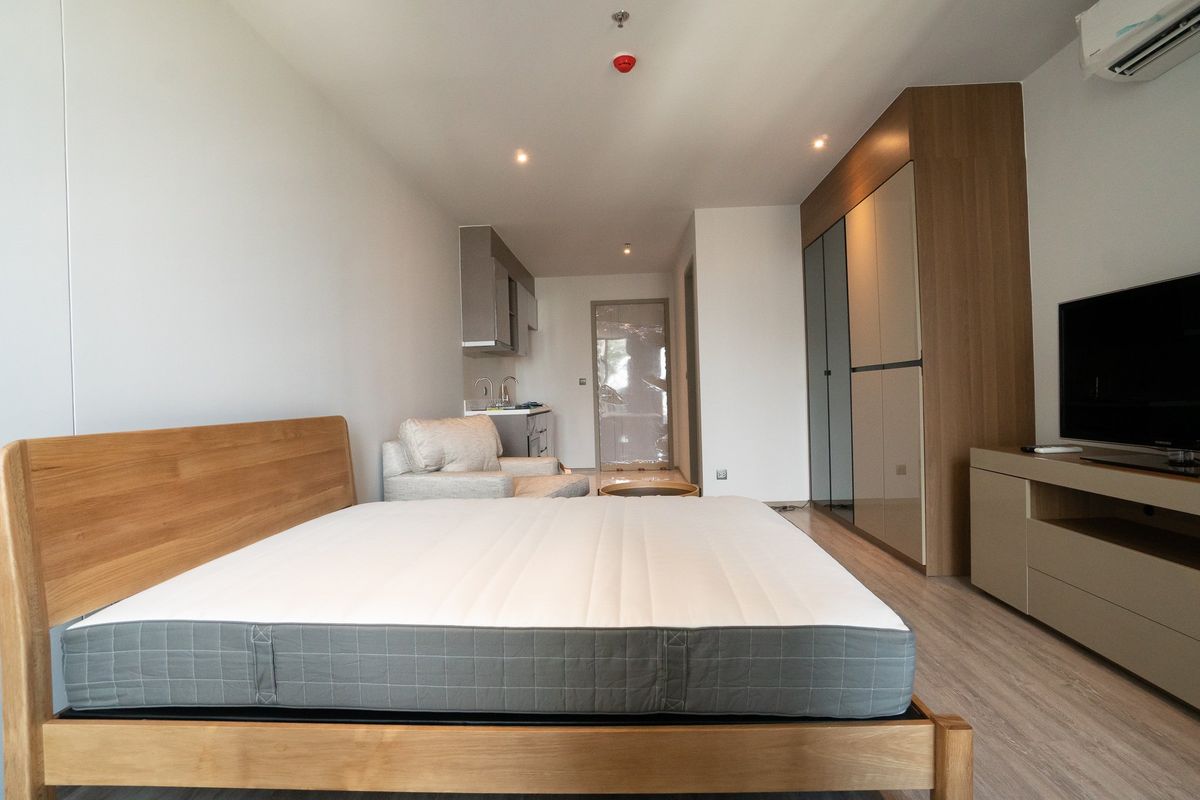 For RentCondoSukhumvit, Asoke, Thonglor : For sale/rent: Condo RHYTHM Ekkamai, Soi Sukhumvit 63 (Ekkamai), near BTS Ekkamai 350 meters.