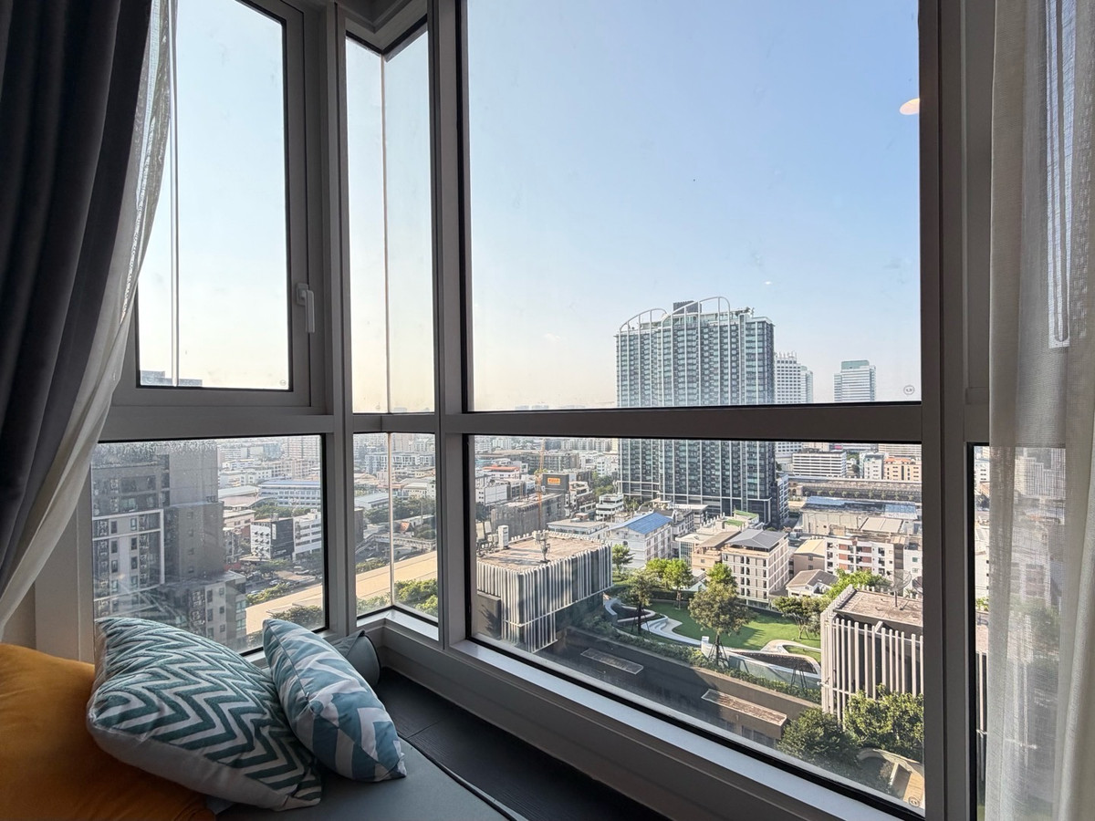 For RentCondoRatchadapisek, Huaikwang, Suttisan : 🔥XT huaikwang 1 bedroom, 1 bathroom, very beautiful This price is hard to find. Clost to MRT, Book now 🔥