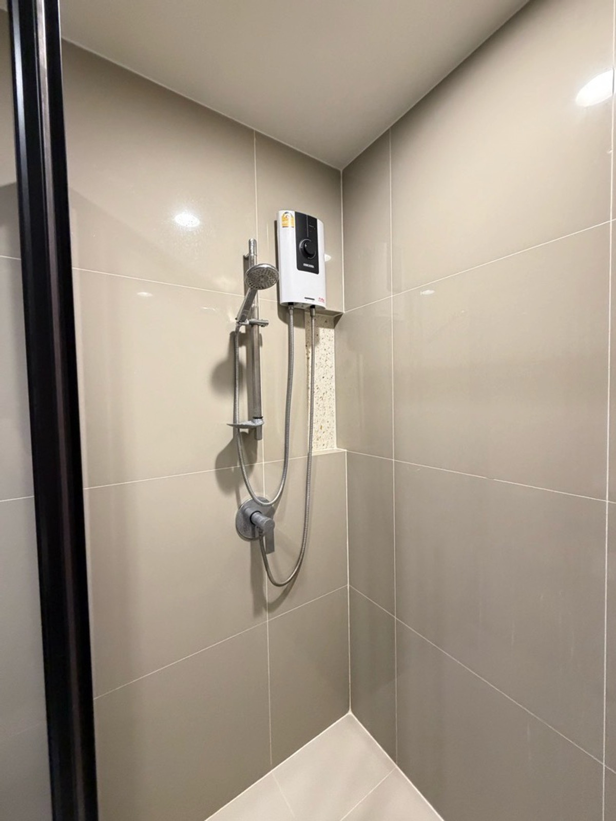 For RentCondoRatchadapisek, Huaikwang, Suttisan : 🔥XT huaikwang 1 bedroom, 1 bathroom, very beautiful This price is hard to find. Clost to MRT, Book now 🔥