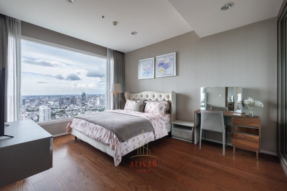 For RentCondoSathorn, Narathiwat : RC010725 Condo for rent MENAM RESIDENCES, fully furnished, with furniture, Charoen Krung area
