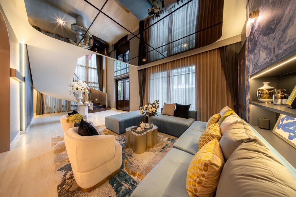 ให้เช่าบ้านบางนา แบริ่ง ลาซาล : ให้เช่าบ้านเดี่ยวสุดหรูที่แกรนด์ บางกอก บูเลอวาร์ด สุขุมวิท - ศรีนครินทร์,  สไตล์ยุโรป, ตกแต่งสวย เฟอร์นิเจอร์ครบ ใกล้ทางด่วน ใกล้โรงเรียน ใกล้ BTS แบริ่ง