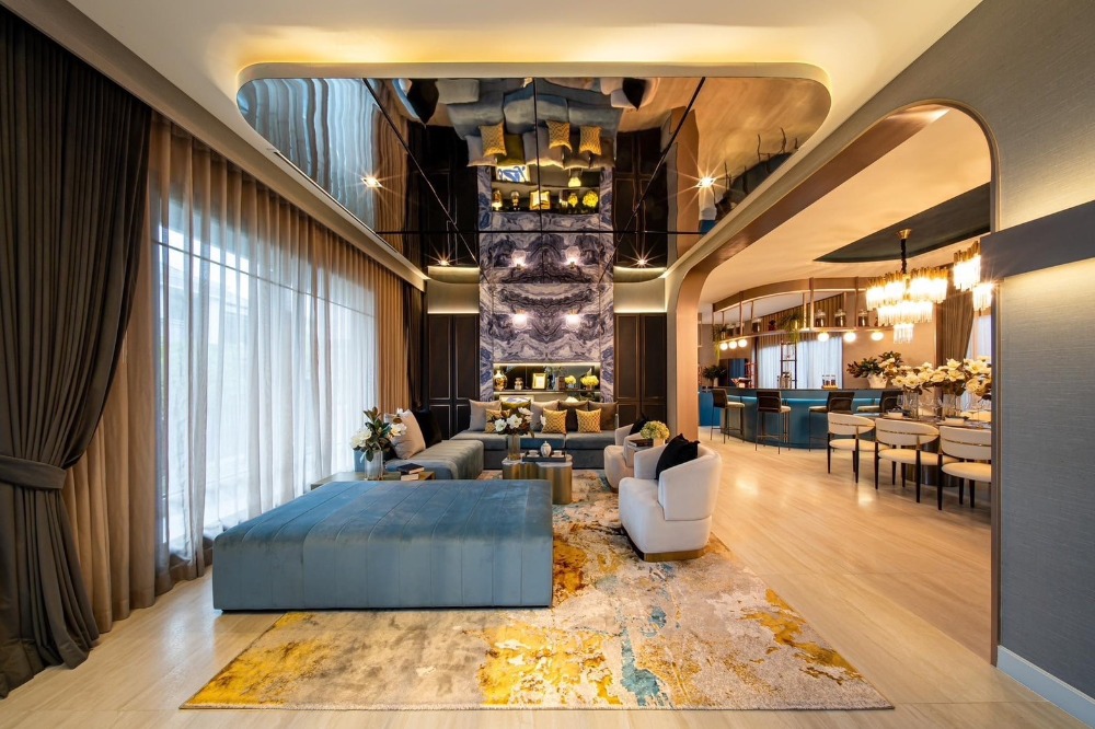For RentHousePattanakan, Srinakarin : Luxury single house for rent at Grand Bangkok Boulevard Sukhumvit - Srinakarin, European style, beautifully decorated, fully furnished, near expressway, near school, near BTS Bearing
