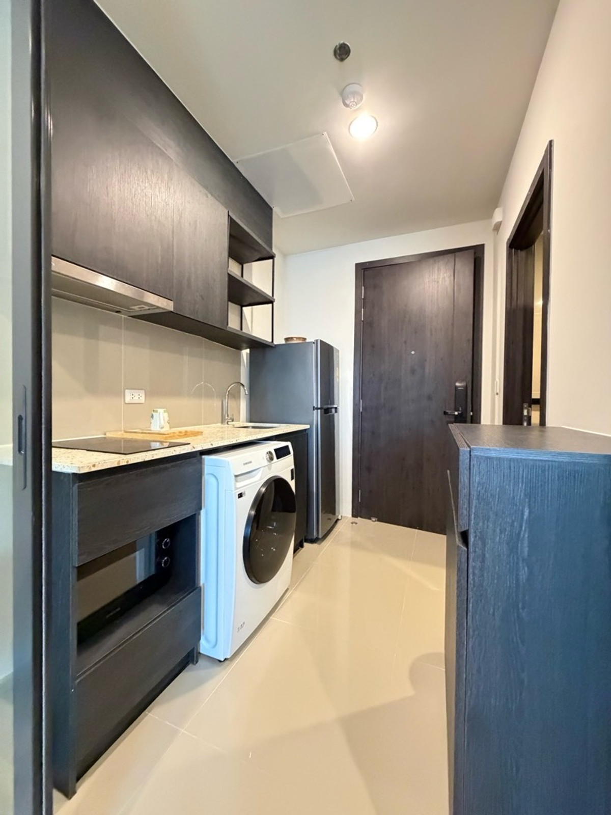 For RentCondoRatchadapisek, Huaikwang, Suttisan : 🔥XT huaikwang 1 bedroom, 1 bathroom, very beautiful This price is hard to find. Clost to MRT, Book now 🔥