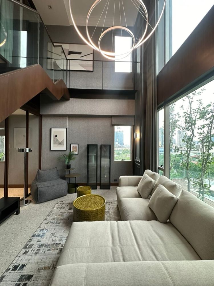ขายคอนโดสุขุมวิท อโศก ทองหล่อ : Ashton Morph Sukhumvit 38 for Sale  Newly renovated Duplex with private swimming pool