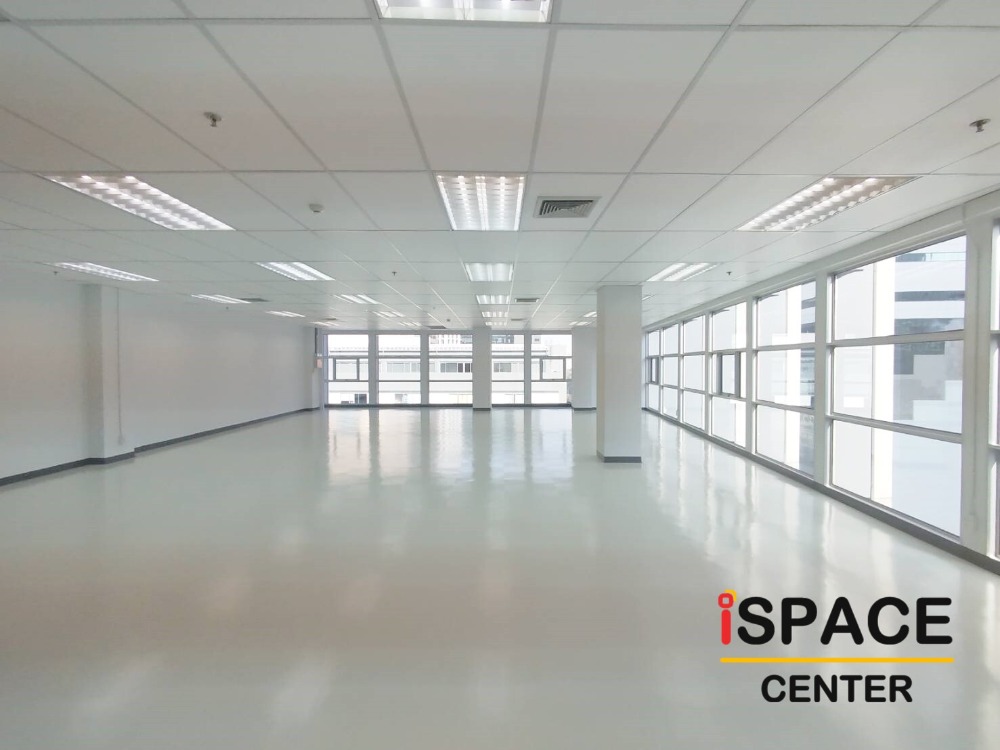 For RentOfficeSilom, Saladaeng, Bangrak : Office for rent, furnished, near BTS Sala Daeng and MRT Silom, starting at 80-1,000 sq m. and can work 24 hours.