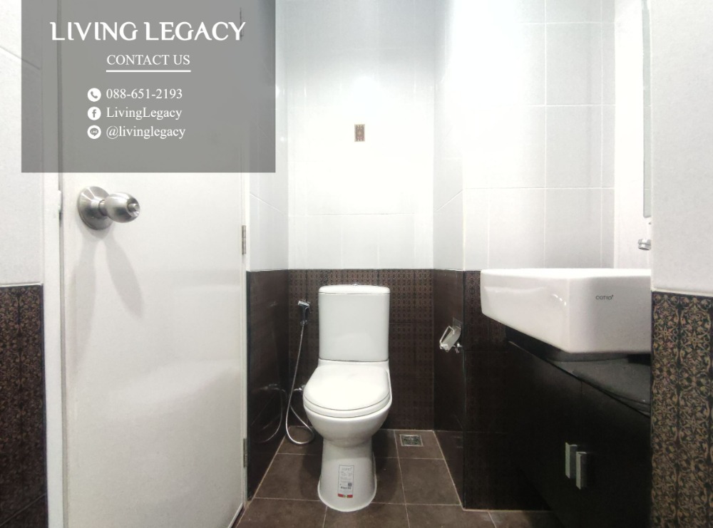 For RentCondoPattanakan, Srinakarin : LU04VFUM Condo for rent Asakan Place Srinakarindra 29 sq m. 21st floor line id : @livinglegacy