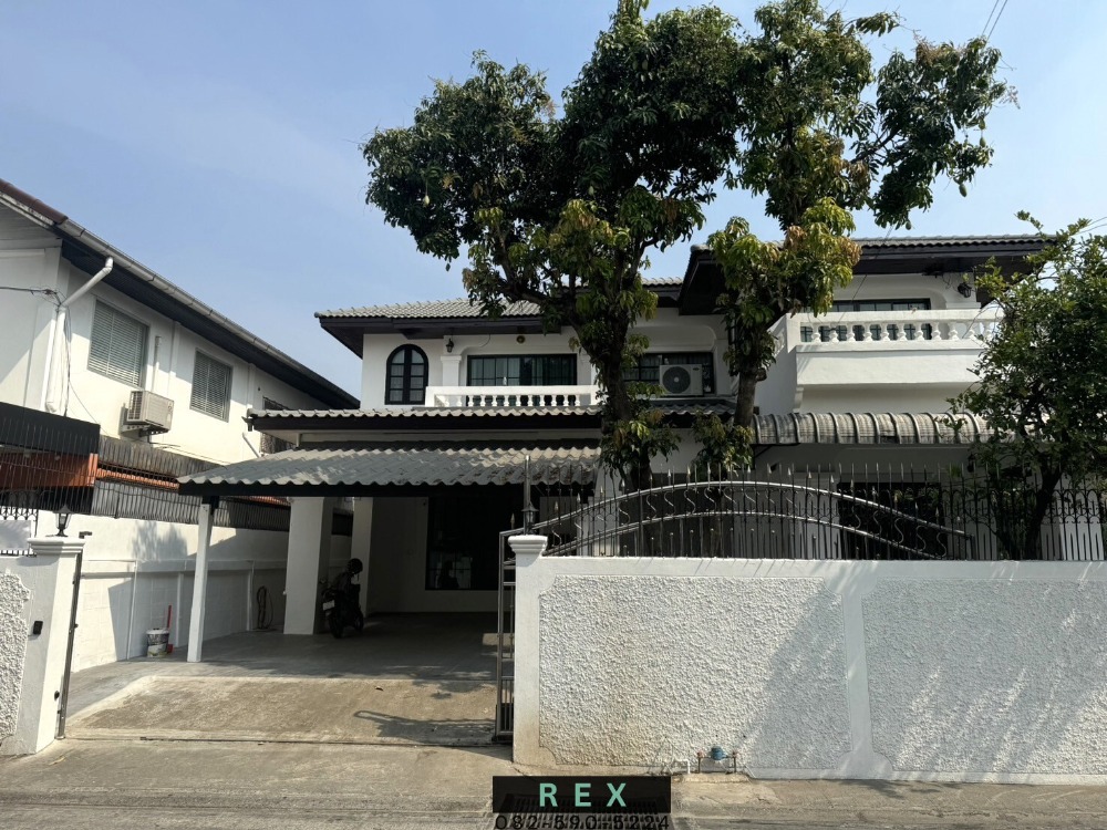 ขายบ้านเลียบทางด่วนรามอินทรา : ขาย บ้านเดี่ยว / Home Office ลาดพร้าว 94 ทาวน์อินทาวน์ (Town in Town) 2 ชั้น 80 ตร.ว. ใกล้ รถไฟฟ้าสายสีเหลือง ลาดพร้าว94
