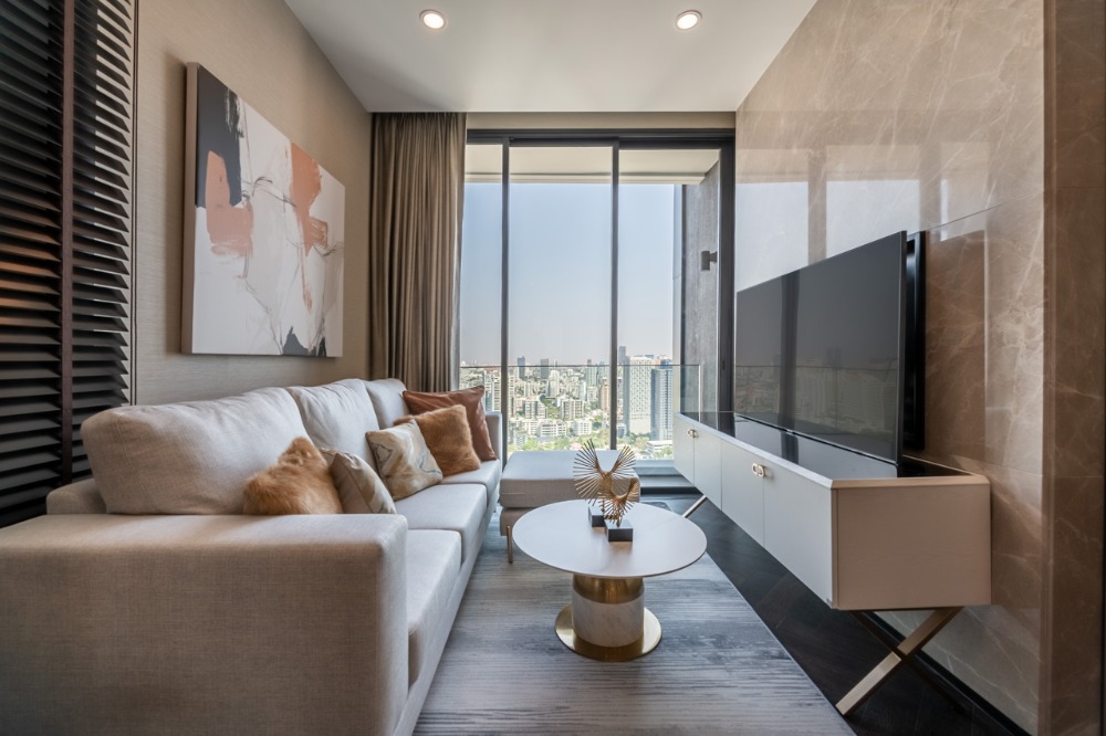 ขายคอนโดสุขุมวิท อโศก ทองหล่อ : (for sale) The Esse Sukhumvit 36 วิวถนนสุขุมวิท-ทองหล่อ ติดรถไฟฟ้า BTS ทองหล่อ