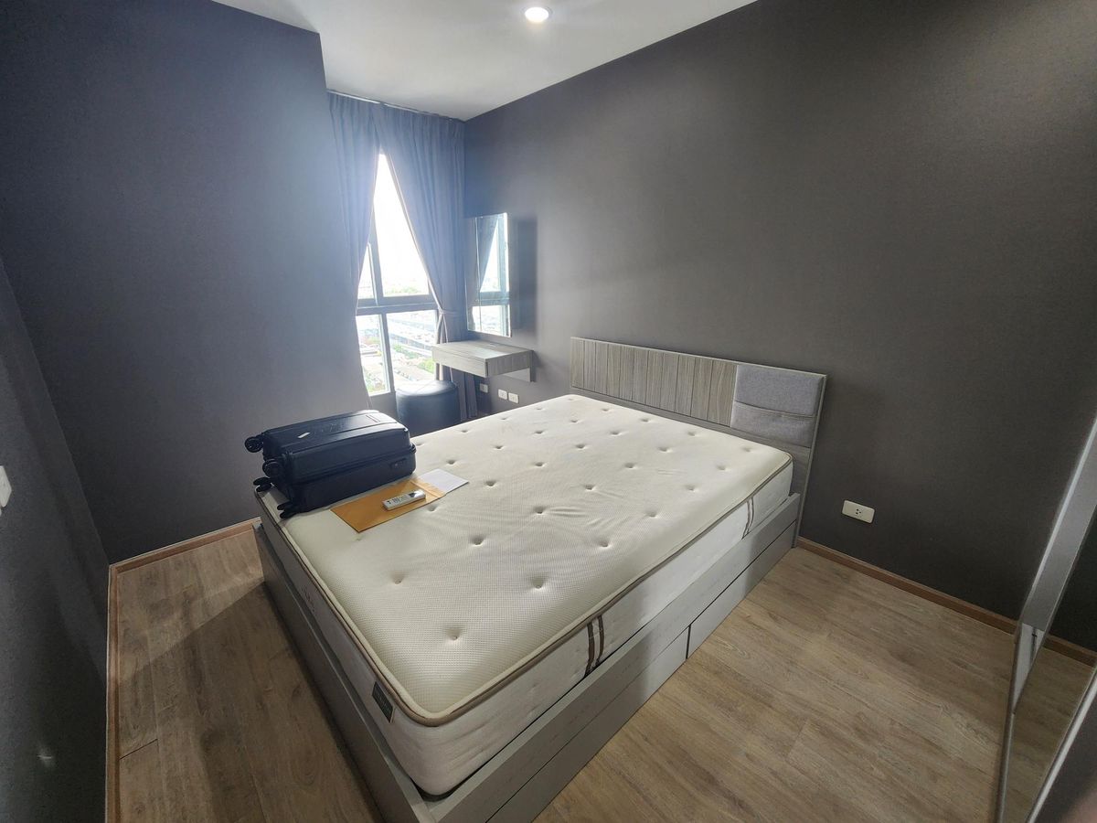 For RentCondoThaphra, Talat Phlu, Wutthakat : Ideo Wutthakat Condo for Rent (IDEO Wutthakat) next to BTS Wutthakat 110 meters, totaling only 8,000 baht.