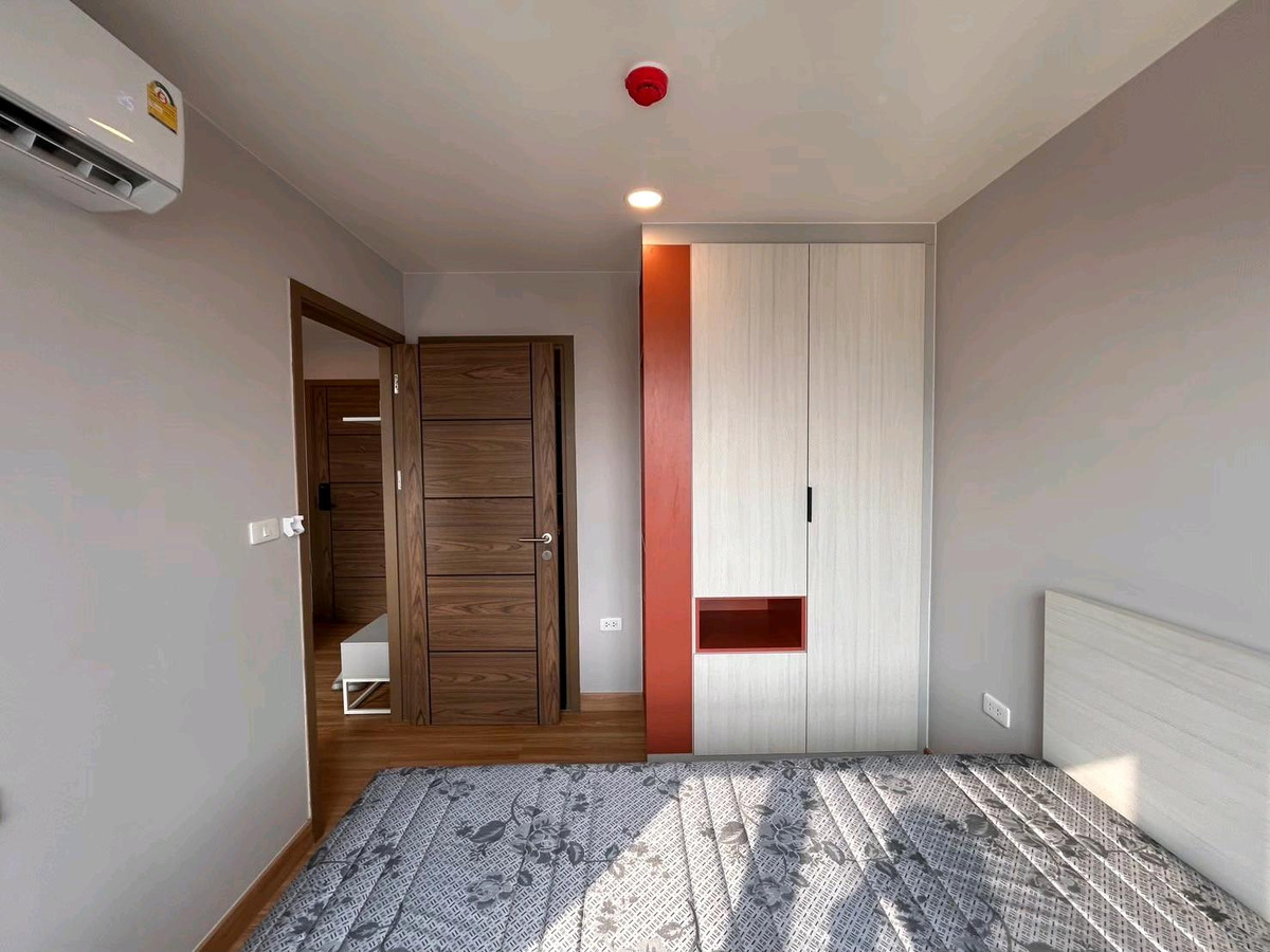 For RentCondoSamut Prakan,Samrong : 📍Room available, ready to move in on May 1, 2026, good location, convenient travel, next to Srinakarin Road. Near the Yellow Line