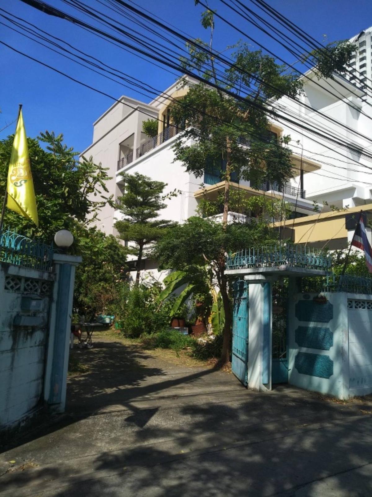 For SaleHouseNana, North Nana,Sukhumvit13, Soi Nana : House for sale with land in Soi Saman Sukhumvit Soi 4