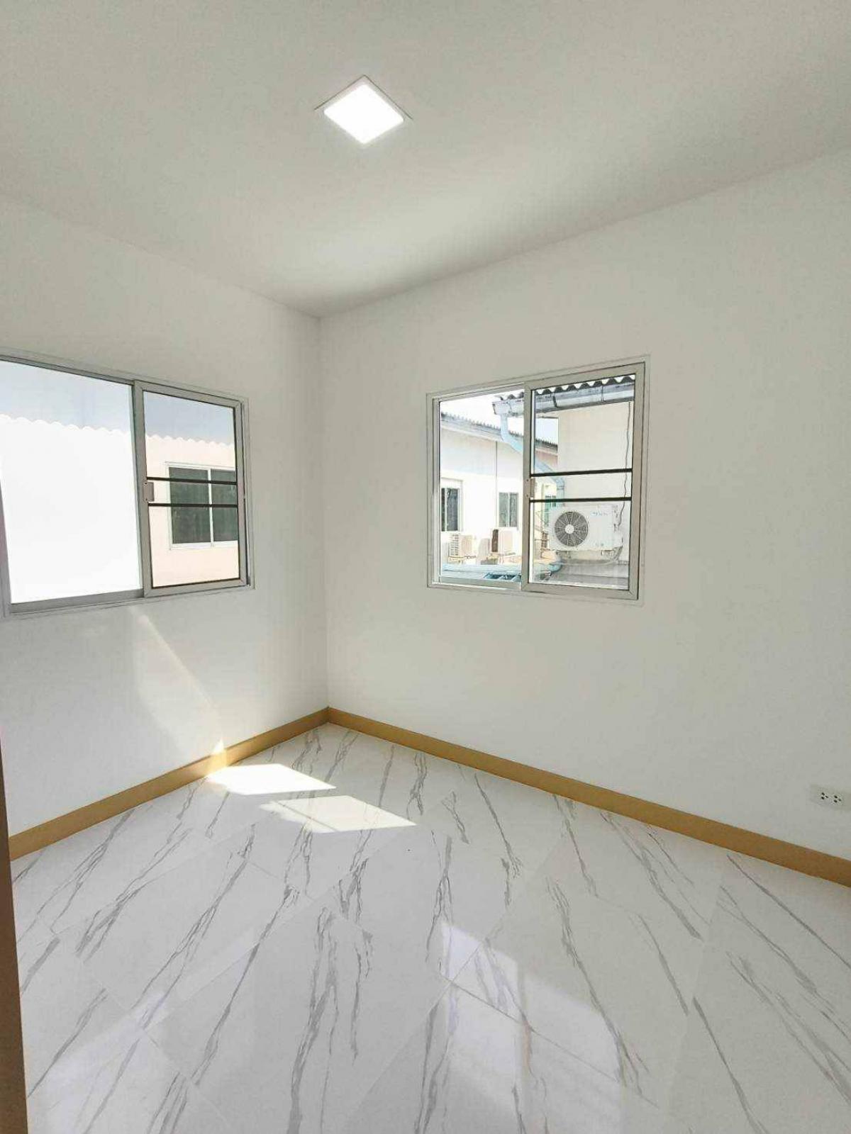 ขายทาวน์โฮมมีนบุรี-ร่มเกล้า : ขายทาวน์เฮ้าส์ 2 ชั้น หมู่บ้านพฤกษาวิลล์ 62/1 ถนนนิมิตรใหม่ ใกล้มีนบุรี หทัยราษฎร์ เลียบคลองสอง  ลำลูกกา สายไหม รามอินทรา สุวินทวงศ์ ทางด่วนจตุโชติวง แหวนรอบนอกบางนา-บางปะอิน มอเตอร์เวย์ สนามบินสุวรรณภูมิ  โรงพยาบาลสินแพทย์ โรงพยาบาลนพรัตน์ ซาฟารีเวิลด์ พ