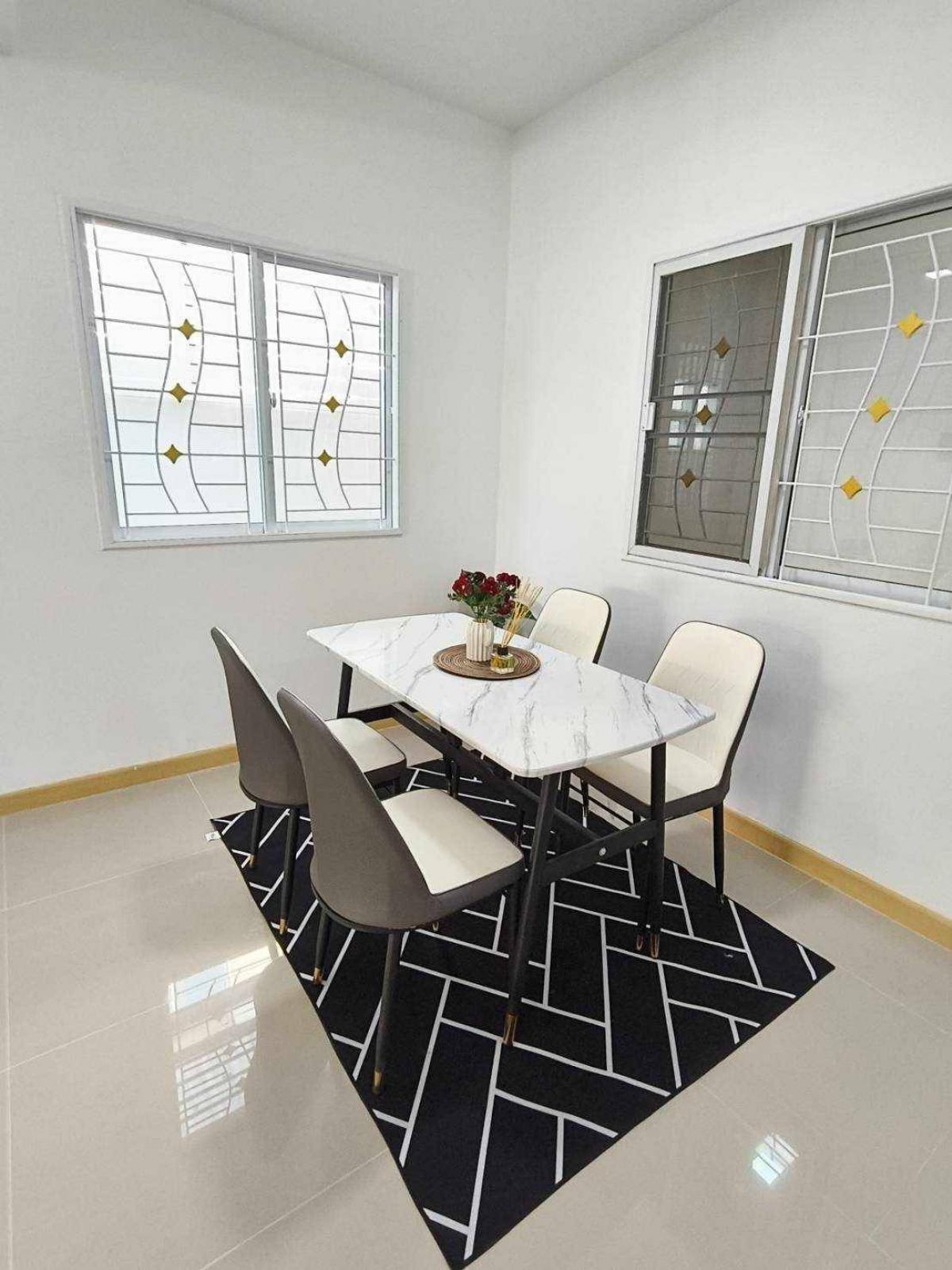 ขายทาวน์โฮมมีนบุรี-ร่มเกล้า : ขายทาวน์เฮ้าส์ 2 ชั้น หมู่บ้านพฤกษาวิลล์ 62/1 ถนนนิมิตรใหม่ ใกล้มีนบุรี หทัยราษฎร์ เลียบคลองสอง  ลำลูกกา สายไหม รามอินทรา สุวินทวงศ์ ทางด่วนจตุโชติวง แหวนรอบนอกบางนา-บางปะอิน มอเตอร์เวย์ สนามบินสุวรรณภูมิ  โรงพยาบาลสินแพทย์ โรงพยาบาลนพรัตน์ ซาฟารีเวิลด์ พ