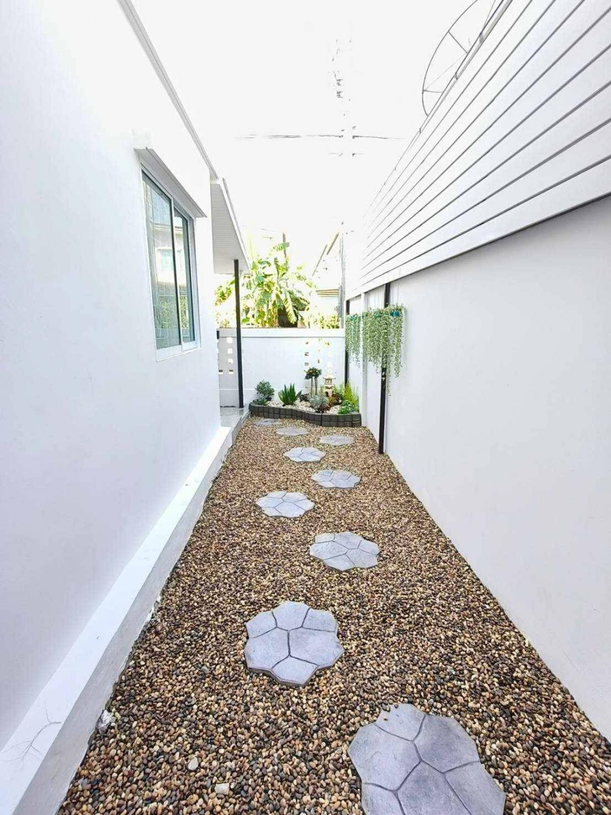 ขายทาวน์โฮมมีนบุรี-ร่มเกล้า : ขายทาวน์เฮ้าส์ 2 ชั้น หมู่บ้านพฤกษาวิลล์ 62/1 ถนนนิมิตรใหม่ ใกล้มีนบุรี หทัยราษฎร์ เลียบคลองสอง  ลำลูกกา สายไหม รามอินทรา สุวินทวงศ์ ทางด่วนจตุโชติวง แหวนรอบนอกบางนา-บางปะอิน มอเตอร์เวย์ สนามบินสุวรรณภูมิ  โรงพยาบาลสินแพทย์ โรงพยาบาลนพรัตน์ ซาฟารีเวิลด์ พ