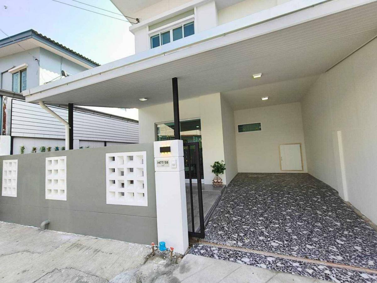 ขายทาวน์โฮมมีนบุรี-ร่มเกล้า : ขายทาวน์เฮ้าส์ 2 ชั้น หมู่บ้านพฤกษาวิลล์ 62/1 ถนนนิมิตรใหม่ ใกล้มีนบุรี หทัยราษฎร์ เลียบคลองสอง  ลำลูกกา สายไหม รามอินทรา สุวินทวงศ์ ทางด่วนจตุโชติวง แหวนรอบนอกบางนา-บางปะอิน มอเตอร์เวย์ สนามบินสุวรรณภูมิ  โรงพยาบาลสินแพทย์ โรงพยาบาลนพรัตน์ ซาฟารีเวิลด์ พ