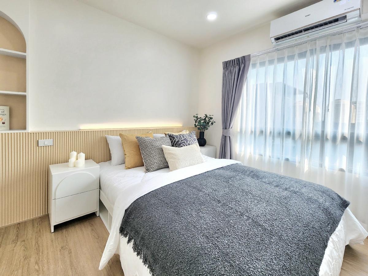 For SaleCondoRatchadapisek, Huaikwang, Suttisan : Condo near me, Ratchada zone, beautiful room, clear view, near a big elephant, in the heart of Ratchada, dont miss it!!! Installment starts at only 8,xxx baht/month, salary 20,000 baht, can easily get a loan.