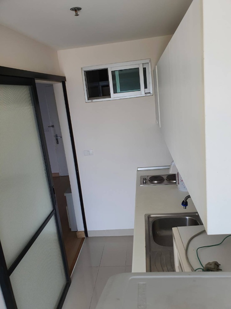 For SaleCondoLadprao, Central Ladprao : Very good price! If youre late, youll definitely miss out. Rooms go very fast 🔥Life@Ladprao 18🔥 Big room, good price, big site, very nice to live in. Dont miss it! If interested, contact 0876358339