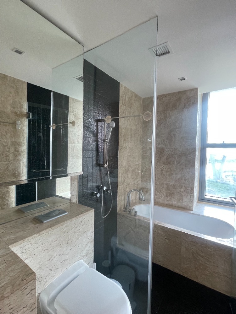 ขายคอนโดพระราม 3 สาธุประดิษฐ์ : The Pano Rama 3 / วิวแม่น้ำ สภาพดี / 2 นอน 107 ตร.ม. โทร 0937890899