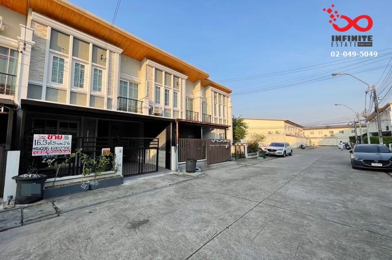 For SaleTownhomeNawamin, Ramindra : Townhouse for sale, 2 floors, 16.3 square wah, Golden Town, Ram Intra-Khubon, Soi Khubon 27, Intersection 17, Khubon Road