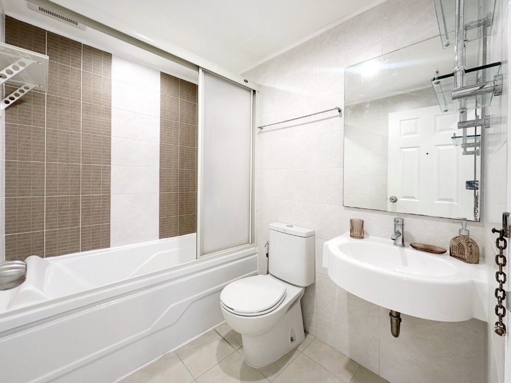 ขายคอนโดปิ่นเกล้า จรัญสนิทวงศ์ : ขาย !!คอนโด ลุมพินี สวีท พระราม 8 (Lumpini suite Rama 8) เฟอร์นิเจอร์ครบพร้อมอยู่ ทำเลทอง ใกล้รถไฟฟ้าสายสีน้ำเงิน สถานีบางยี่ขัน” ขนาด 63.16 ตร.ม.