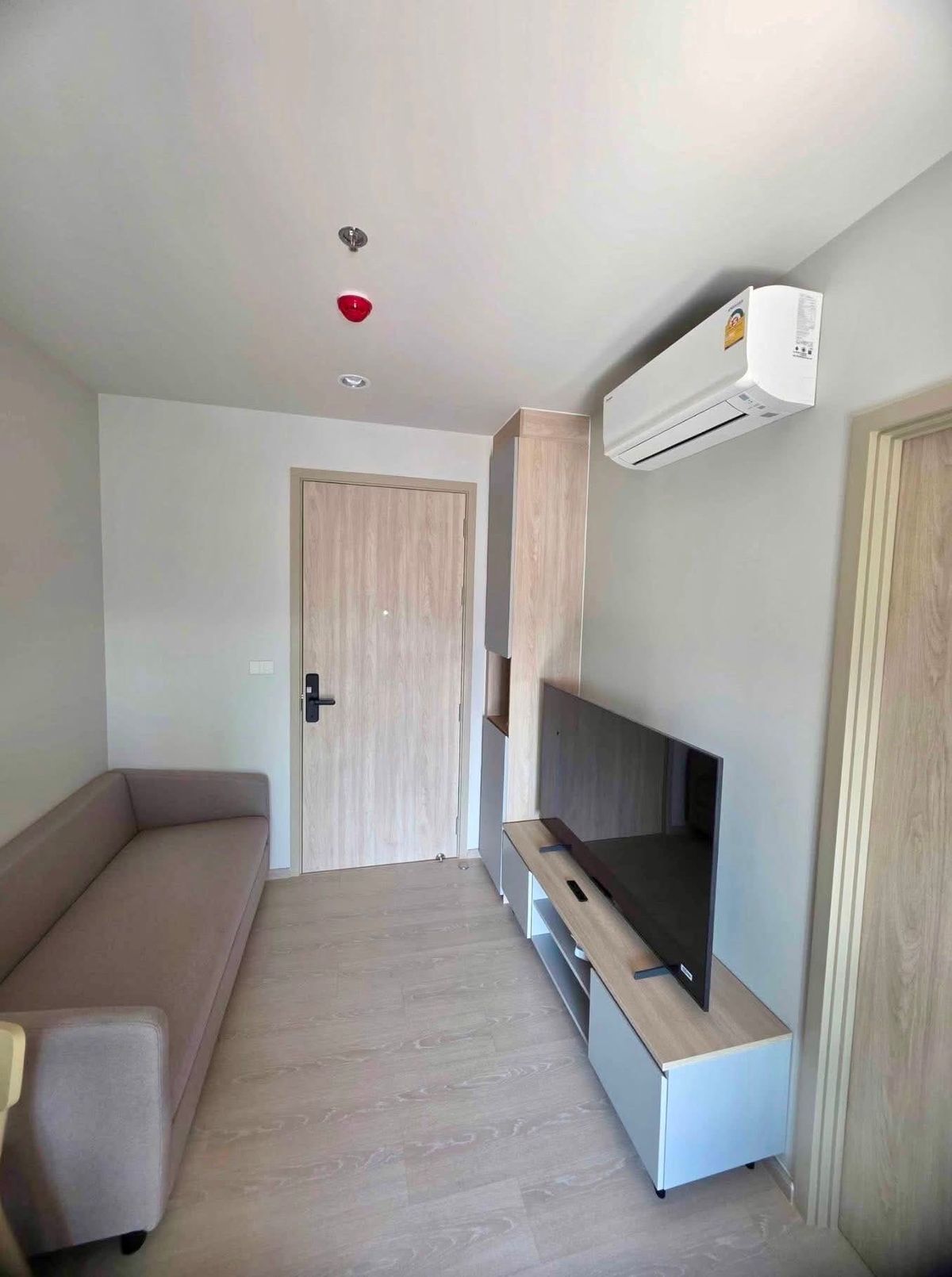 For RentCondoBangna, Bearing, Lasalle : For rent, Nue Mega Plus Bangna, addicted to Mega Bangna | K Pao Property